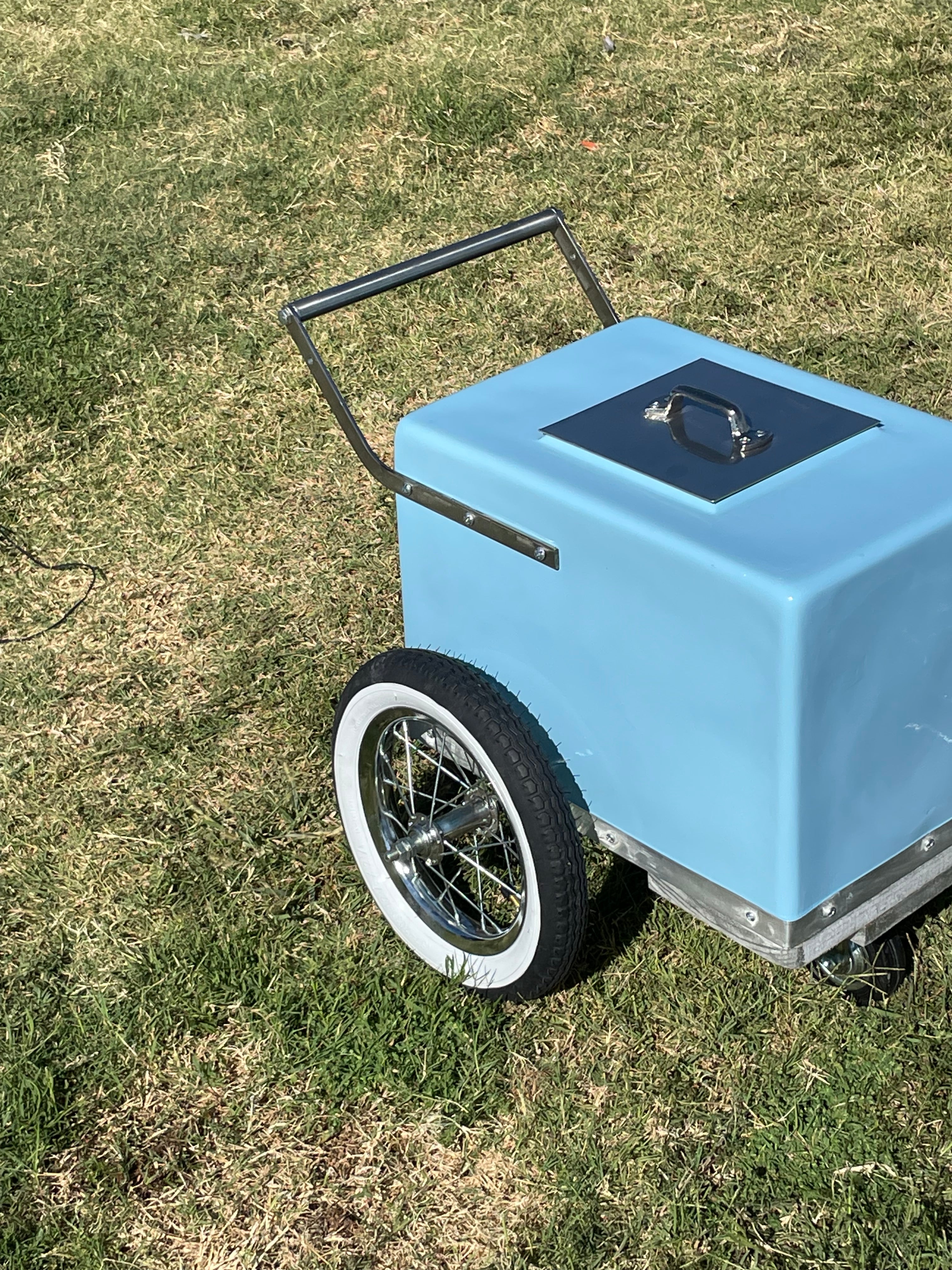 Thermo Paletero | Compact Fiberglass Ice Cream Cart – 50 to 100 Paletas